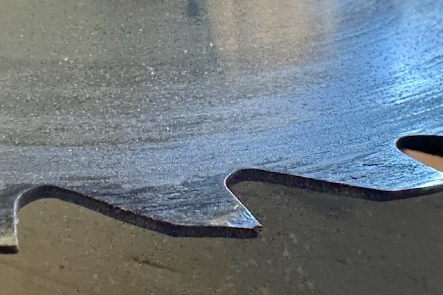 Photo of a circular saw blade