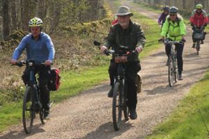 People Cycling